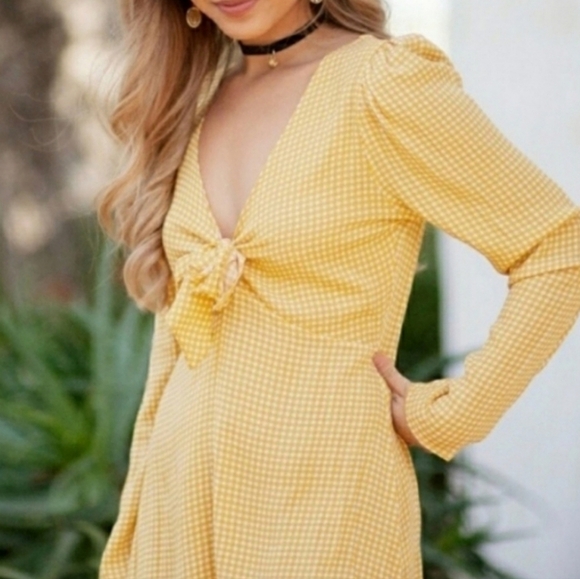 Audrey 3+1 Butter yellow gingham long sleeve romper medium - Picture 1 of 8